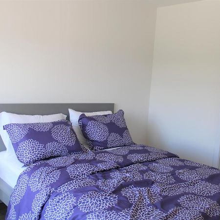 Вилла New Town House Barrie South Экстерьер фото
