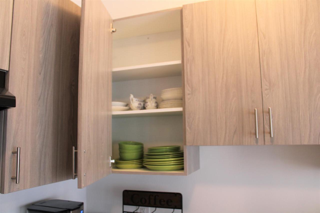 Вилла New Town House Barrie South Экстерьер фото