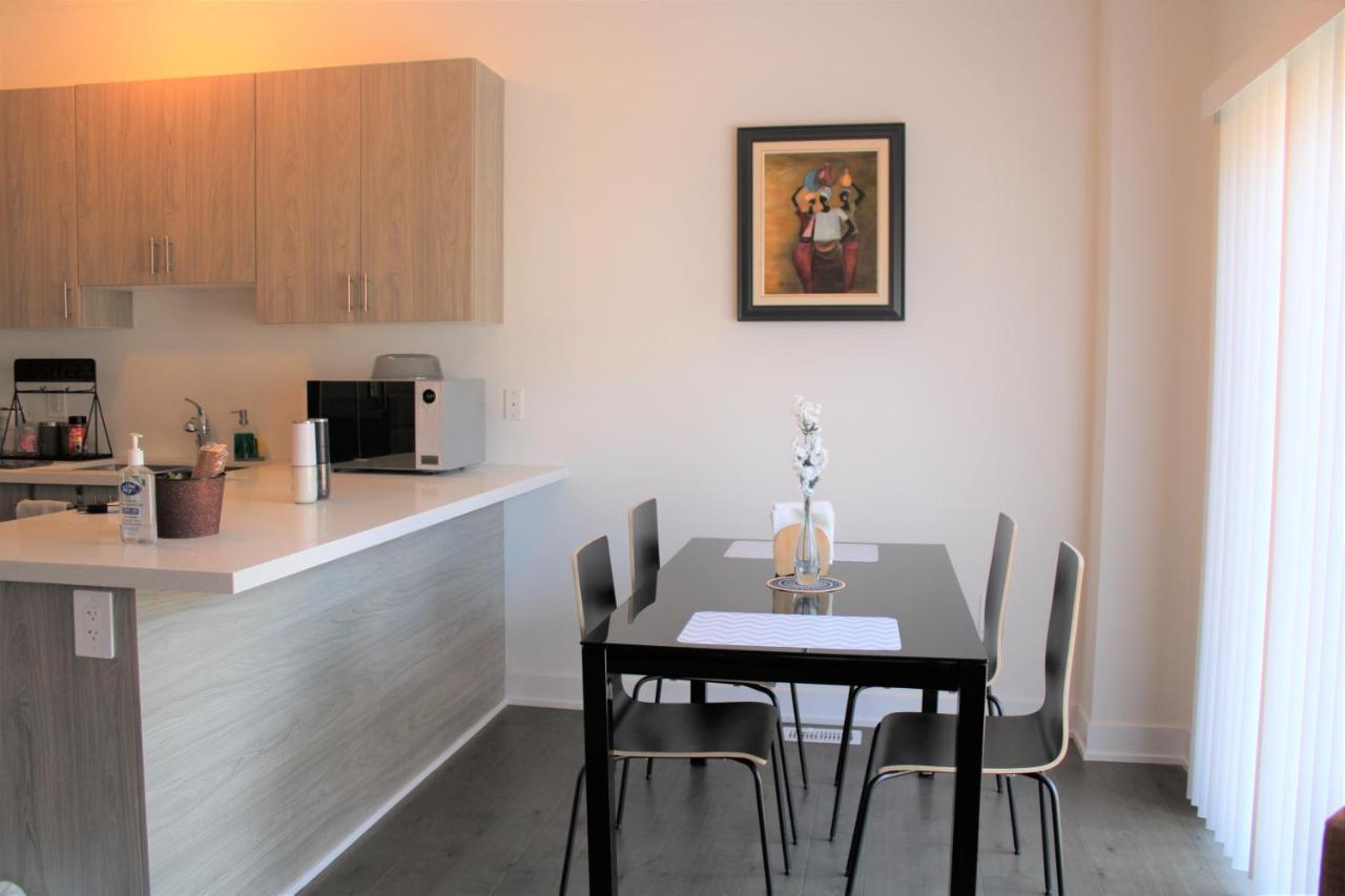 Вилла New Town House Barrie South Экстерьер фото